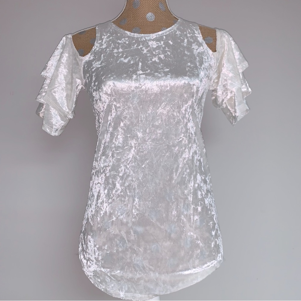 NWOT Supernova Crushed Velvet Cold Shoulder Top Off White